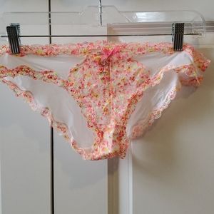 NWT Victoria's Secret Cheekini Panties